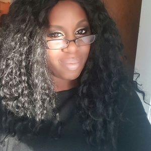 Meet your Posher, Riva